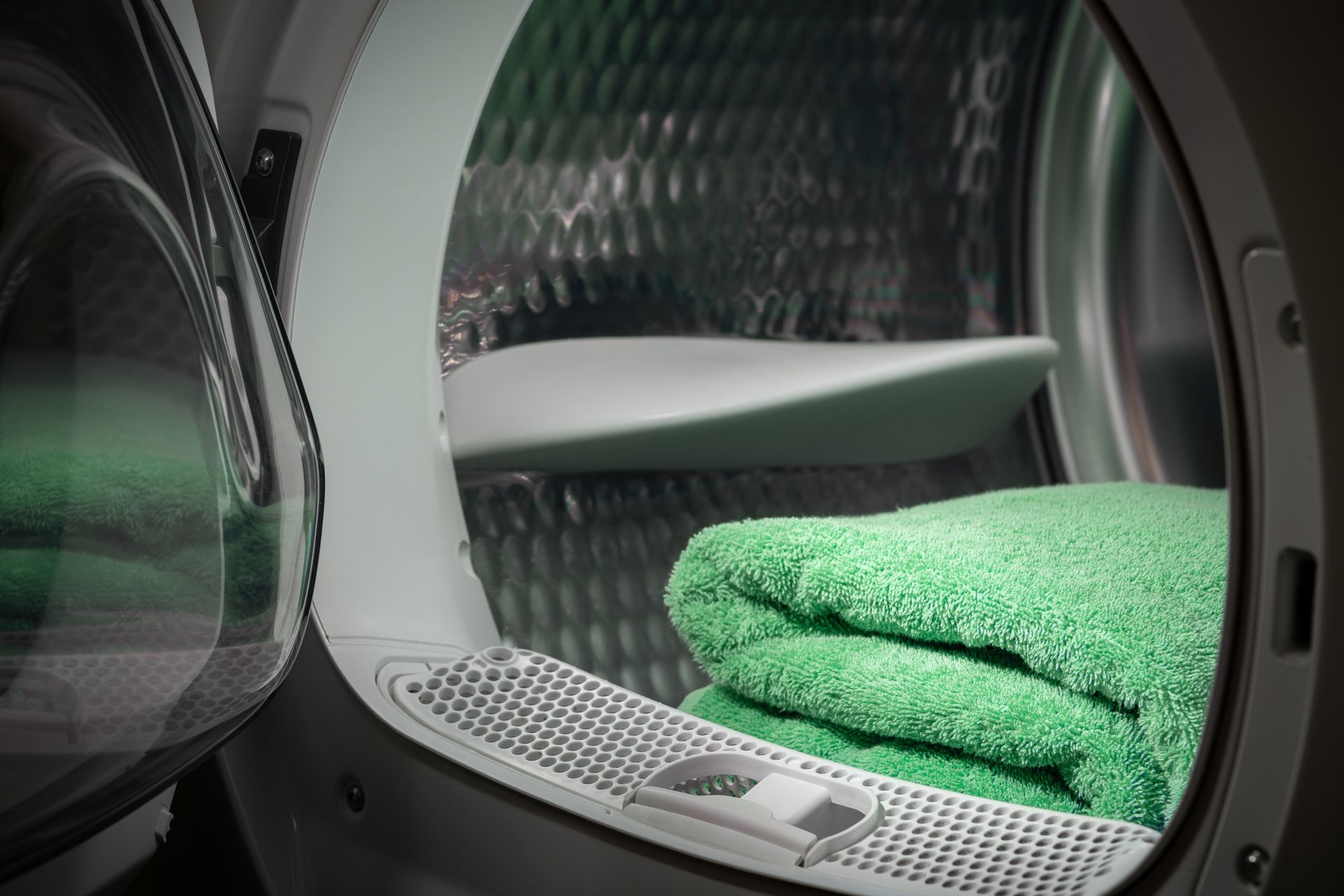 Laundry Green Shutterstock 2089390384